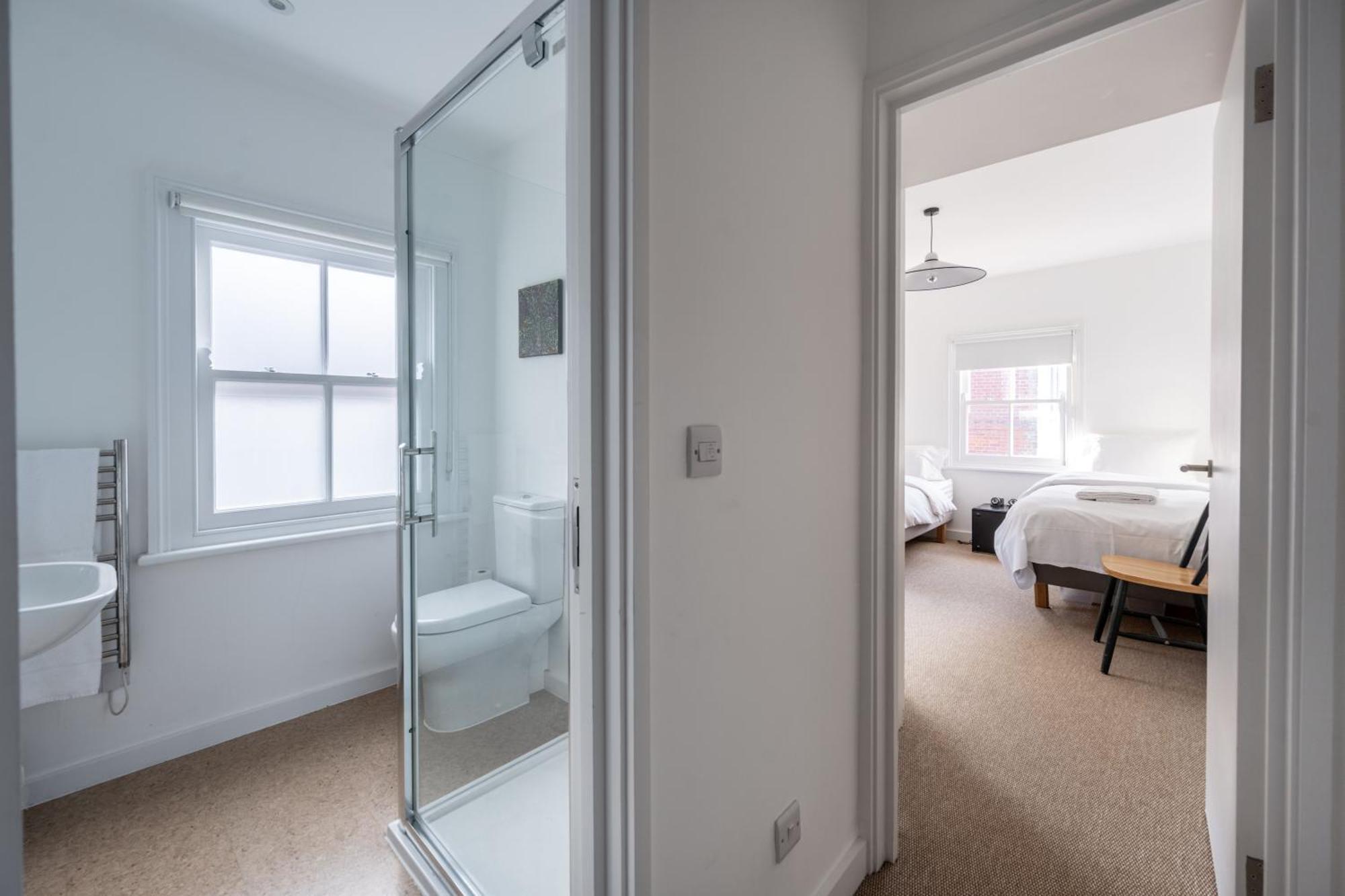 Swift Host - 2 Bedrooms - Apartment - Great Location - Parking NWI Exterior foto